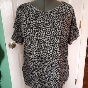 NWT Max Studio womens M top